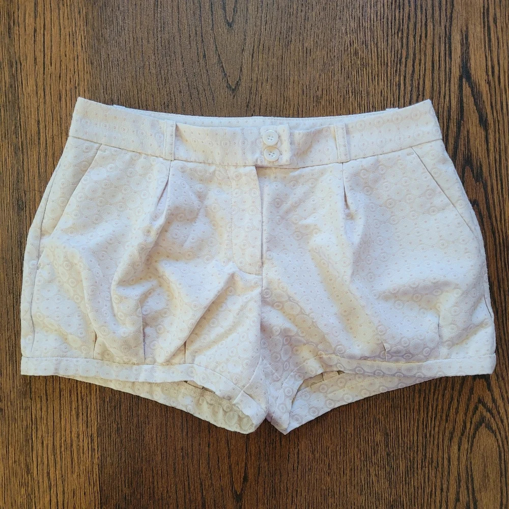 She Said White Pleated Short Shorts with Pockets and Pattern Size Women's 0